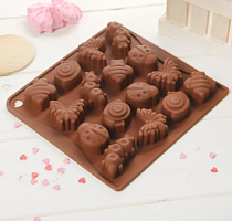 Форма для льда и шоколада «Насекомые», 18×17 см, 16 ячеек (3,5×3,5 см) 2854856